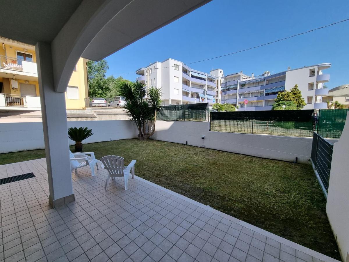Spalato Beach Place Vasto Luaran gambar