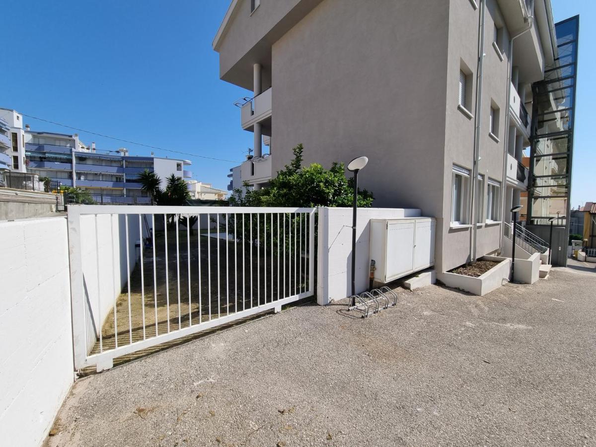 Spalato Beach Place Vasto Luaran gambar