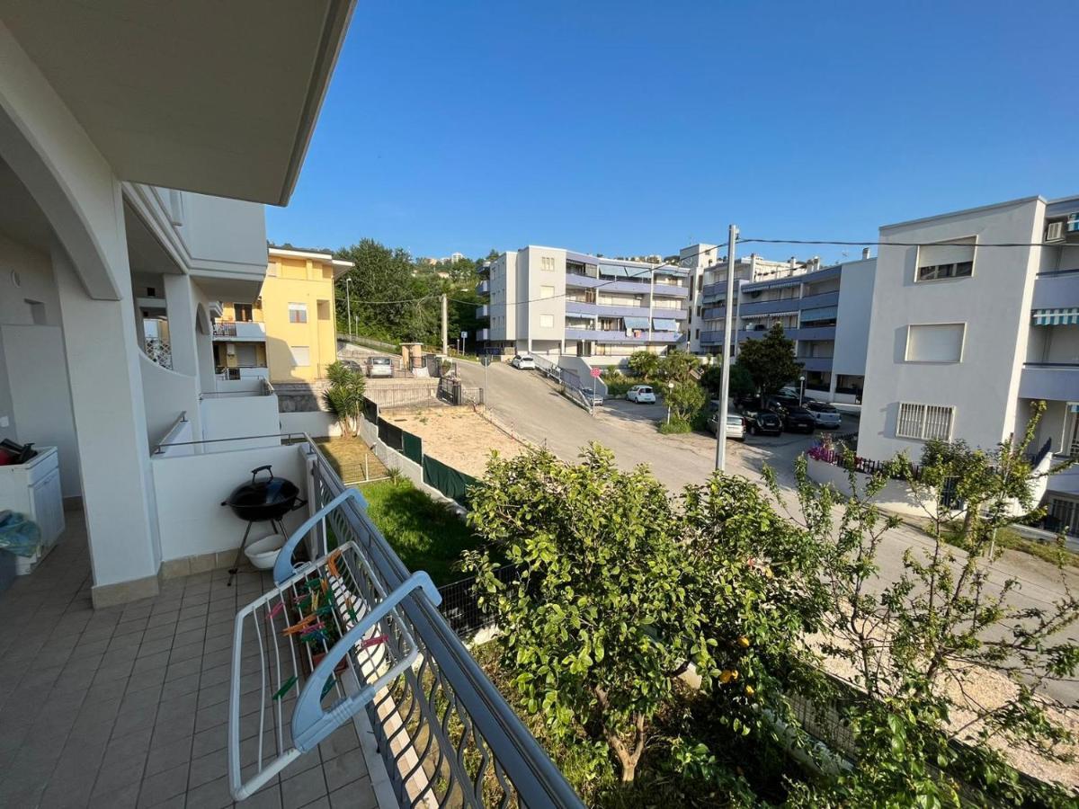 Spalato Beach Place Vasto Luaran gambar