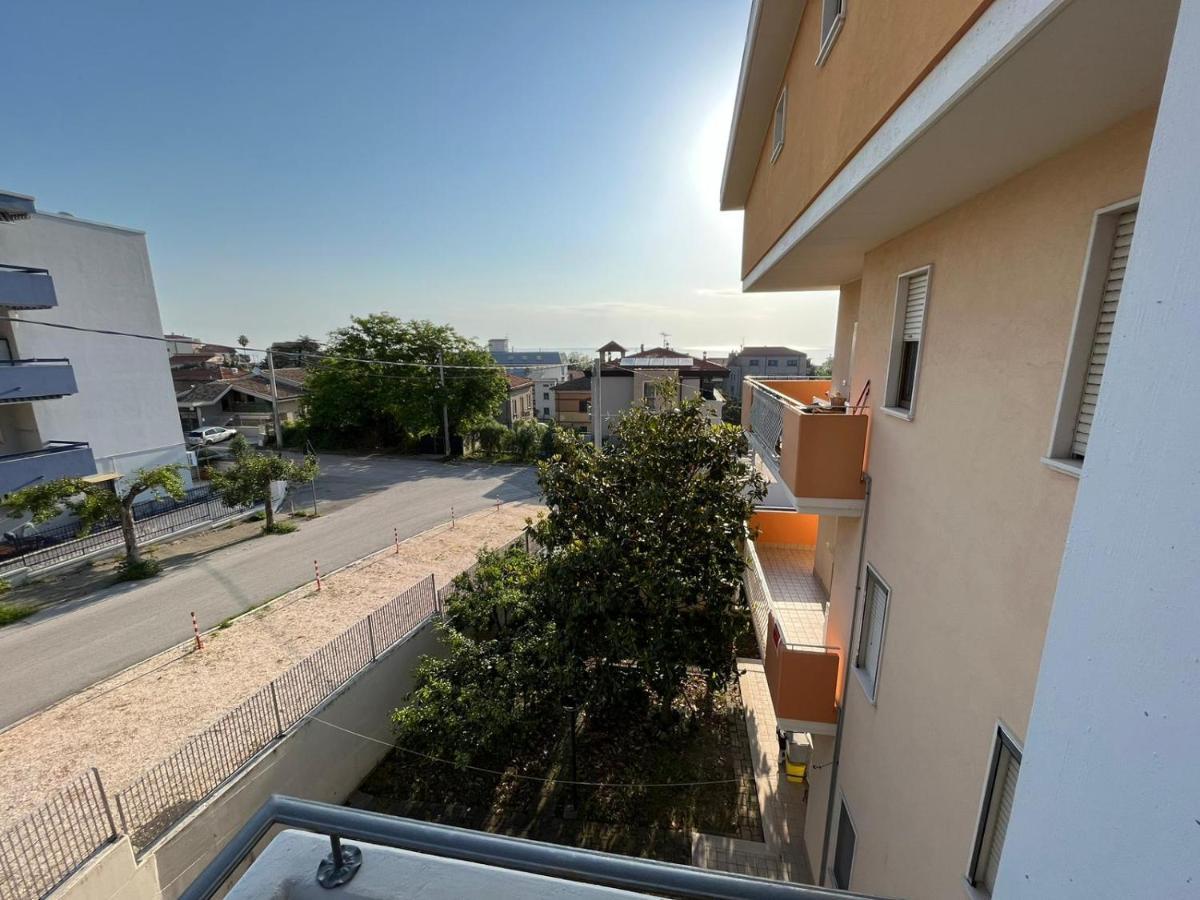 Spalato Beach Place Vasto Luaran gambar