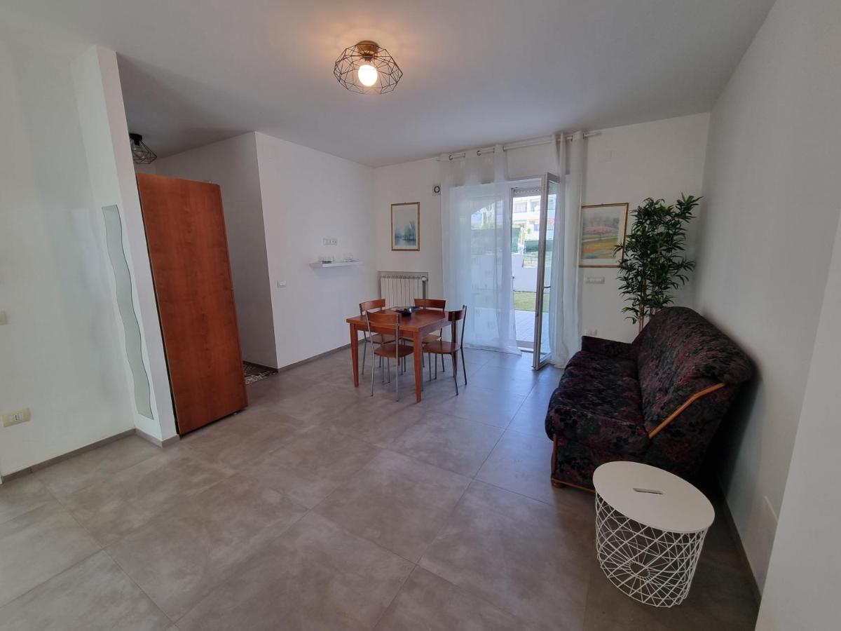 Spalato Beach Place Vasto Luaran gambar