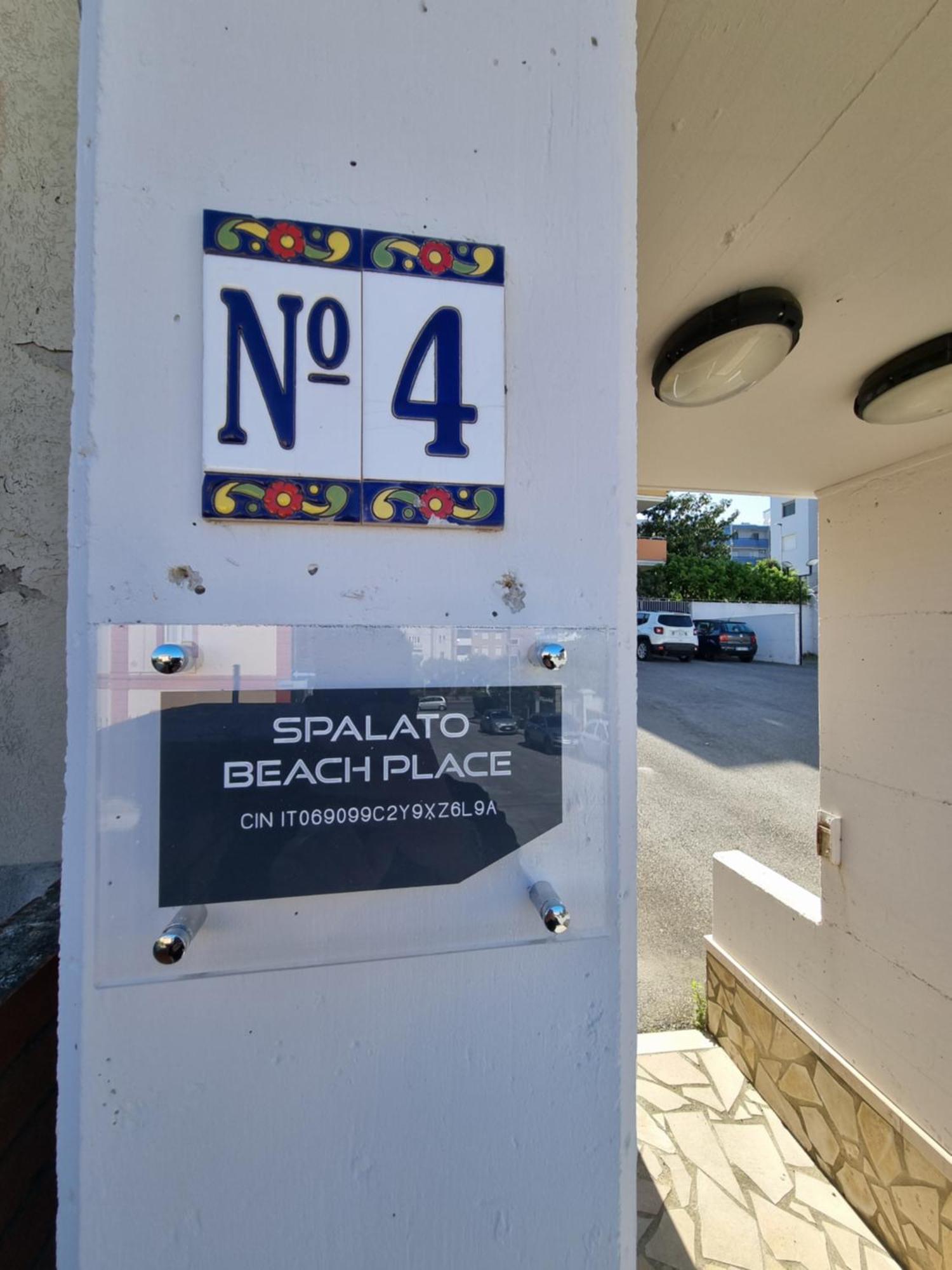 Spalato Beach Place Vasto Luaran gambar